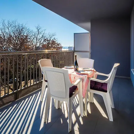 Awesome In With Kitchen *