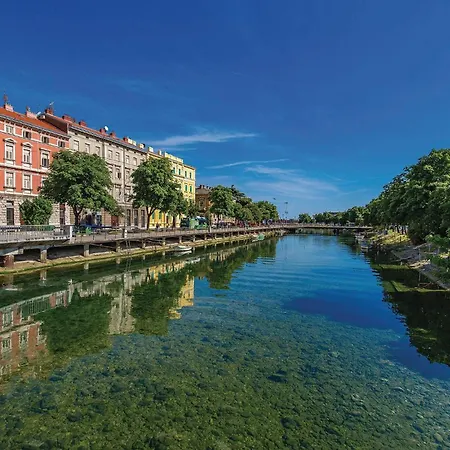 1 Bedroom Beautiful In Lejlighed