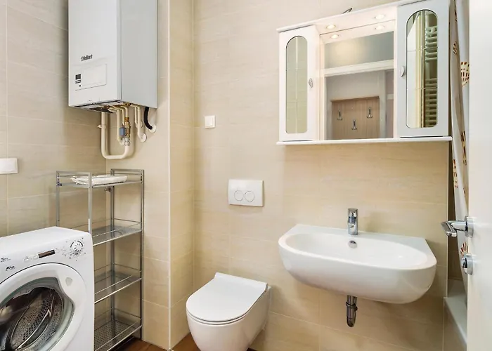 1 Bedroom Beautiful In Appartement *