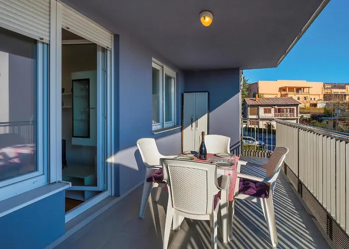 Appartement 1 Bedroom Beautiful In Rijeka