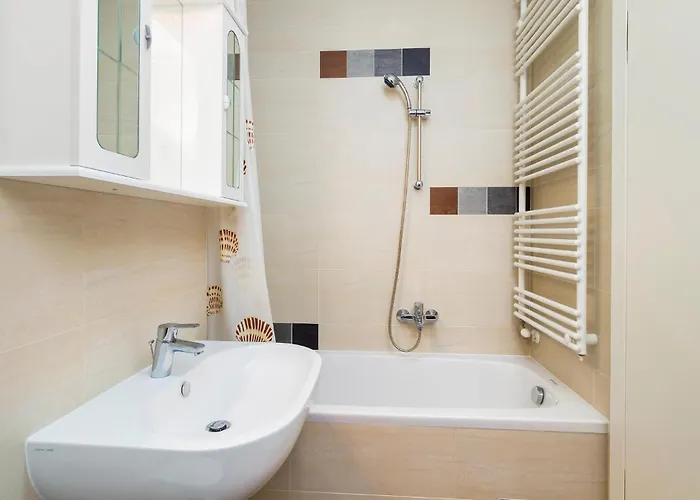 1 Bedroom Beautiful In Appartement