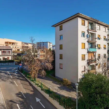 1 Bedroom Beautiful In Appartamento *