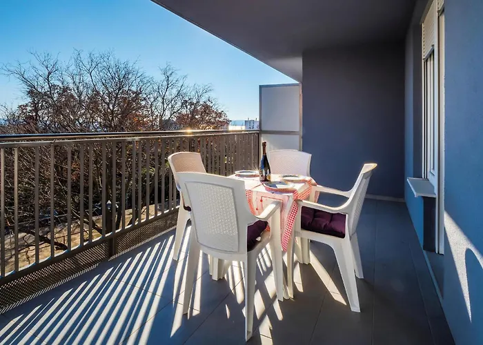 1 Bedroom Beautiful In *