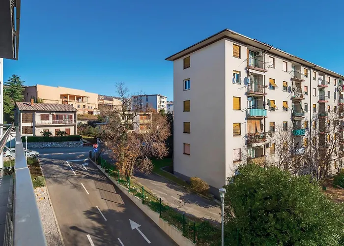 1 Bedroom Beautiful In Daire *