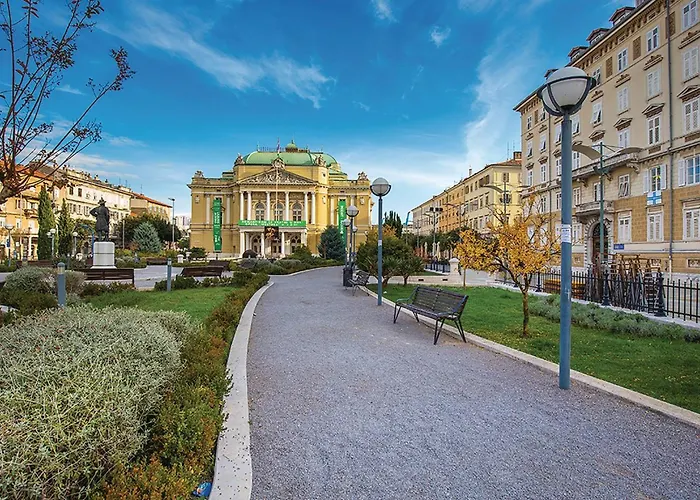 1 Bedroom Beautiful In *
